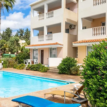 Beautiful 2 Bed In Cyprus Apartment Paphos