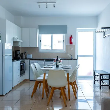 Apartment Beautiful 2 Bed In Cyprus