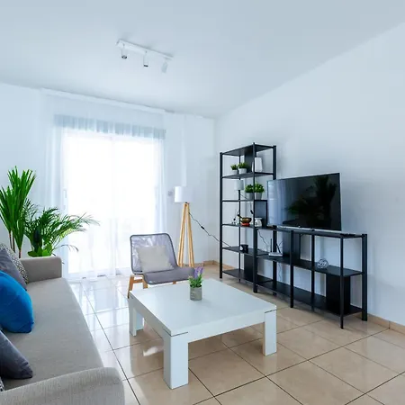Beautiful 2 Bed In Cyprus Apartment *