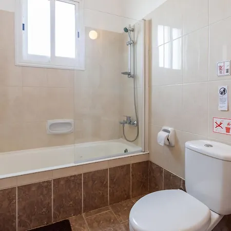 Beautiful 2 Bed In Cyprus Apartment Paphos