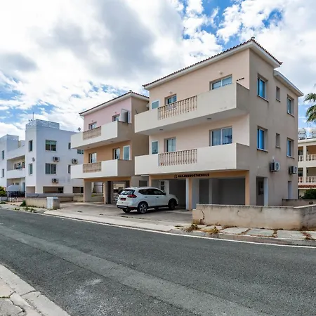 Apartment Beautiful 2 Bed In Cyprus