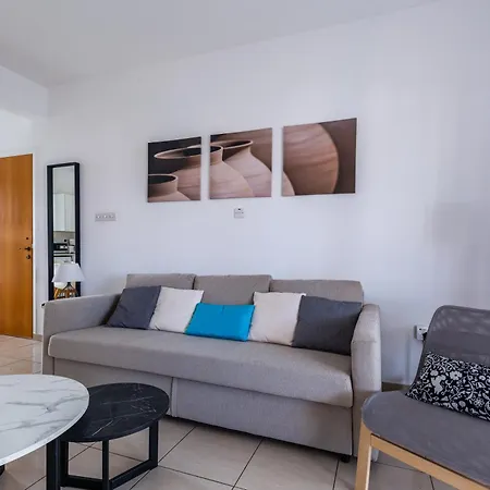 Apartment Beautiful 2 Bed In Cyprus