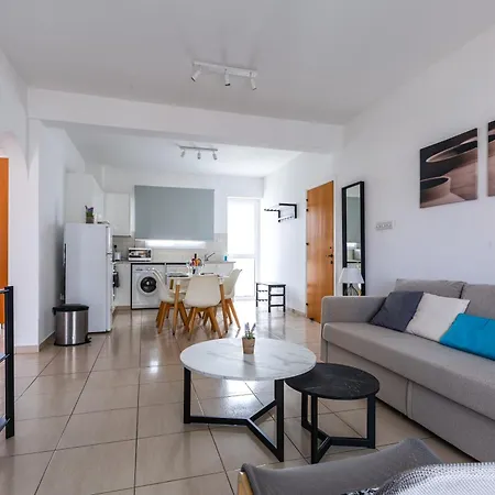 Beautiful 2 Bed In Cyprus Apartment Paphos