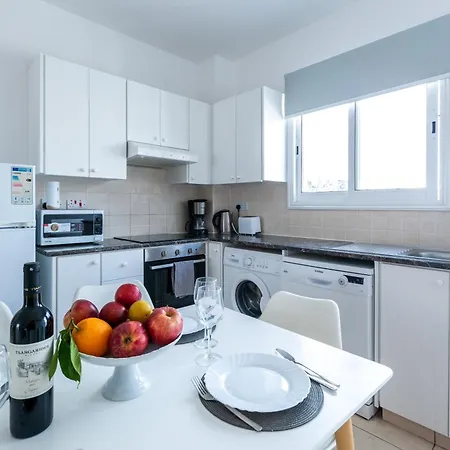 Beautiful 2 Bed In Cyprus Apartment