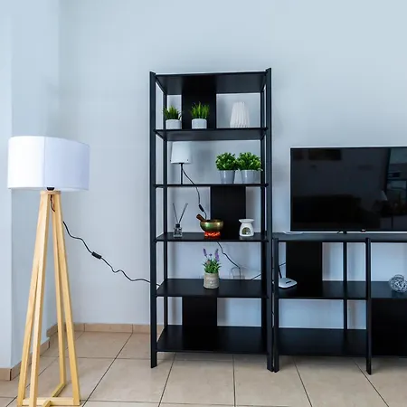 Beautiful 2 Bed In Cyprus Apartment *