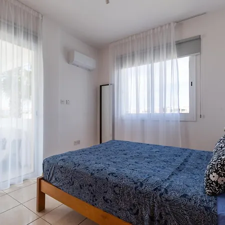 Beautiful 2 Bed In Cyprus Apartment *