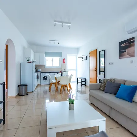 Beautiful 2 Bed In Cyprus Paphos