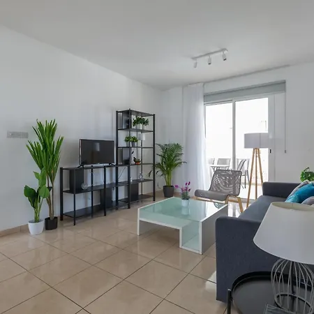 Beautiful 2 Bed In Cyprus Apartment